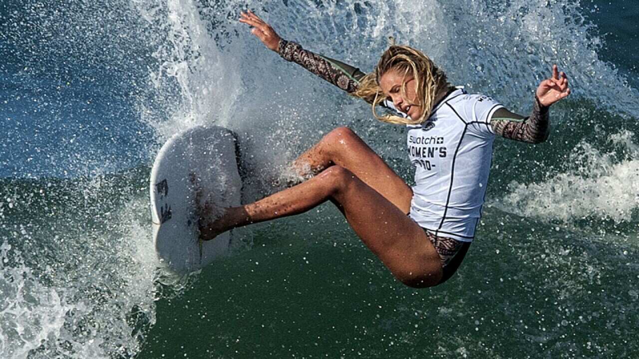 Laura Enever in action