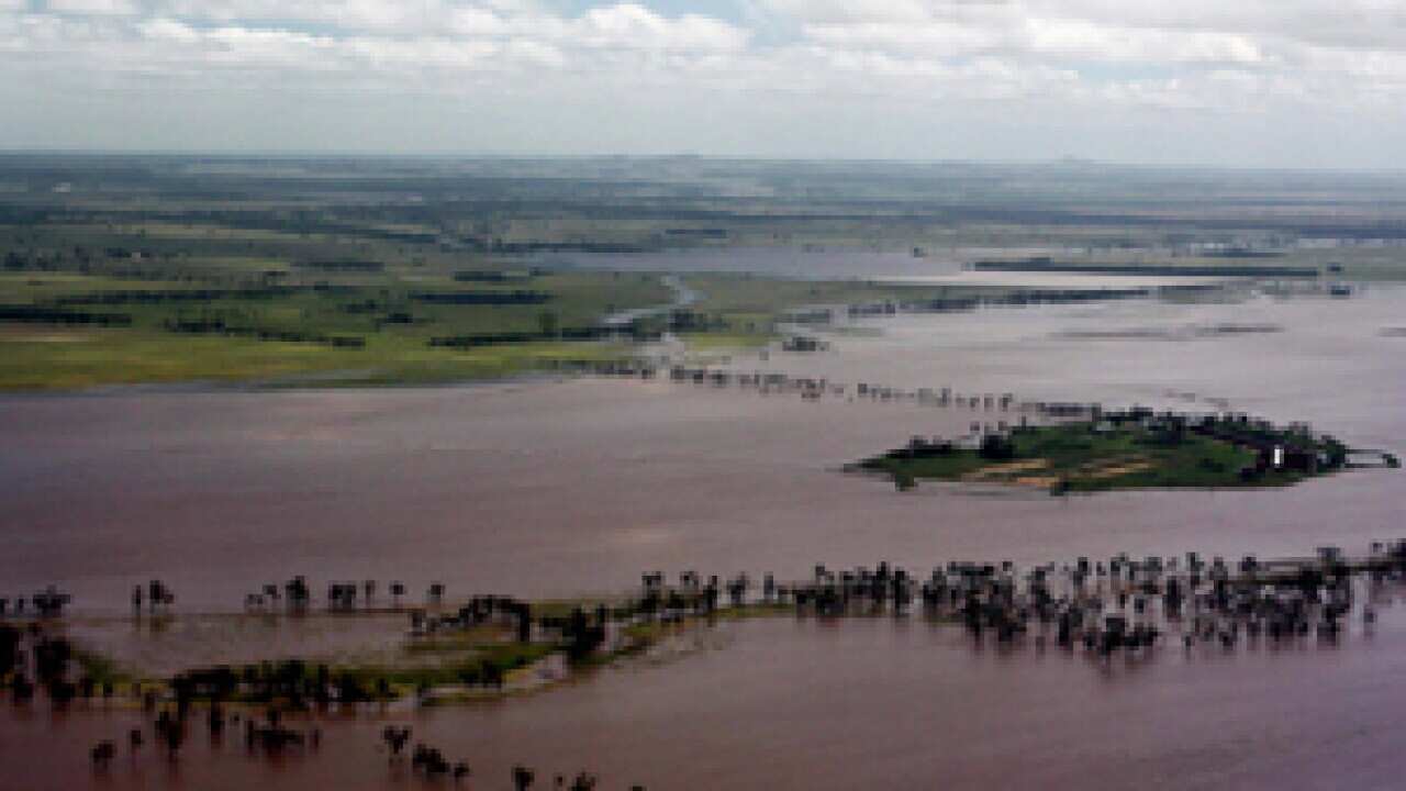 flood_warwick_blog_101229_afp_1540443577