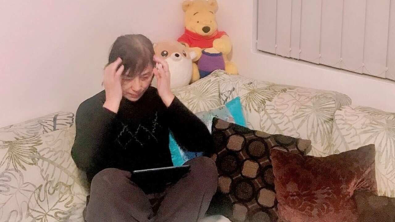 Xinyue is concentrating on the TV series