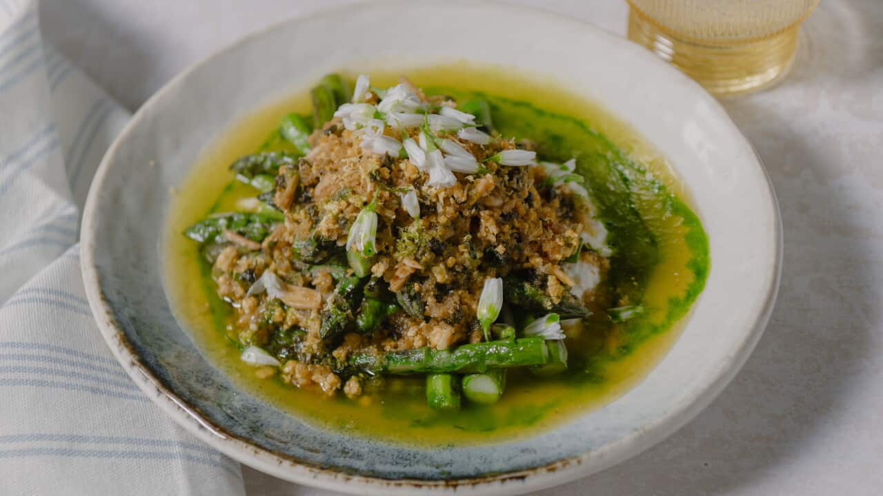Grilled asparagus, smoked goats cheese & polonaise sauce
