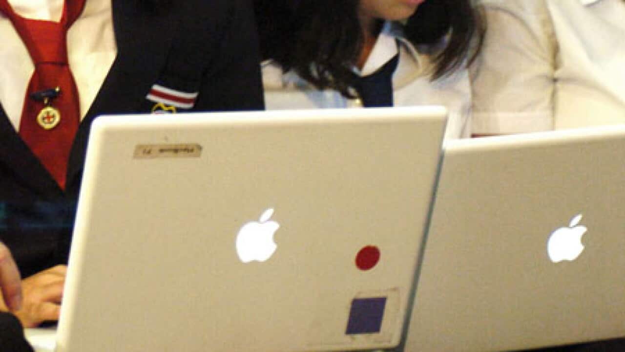 laptop_computer_students_0704_B_aap_597647188