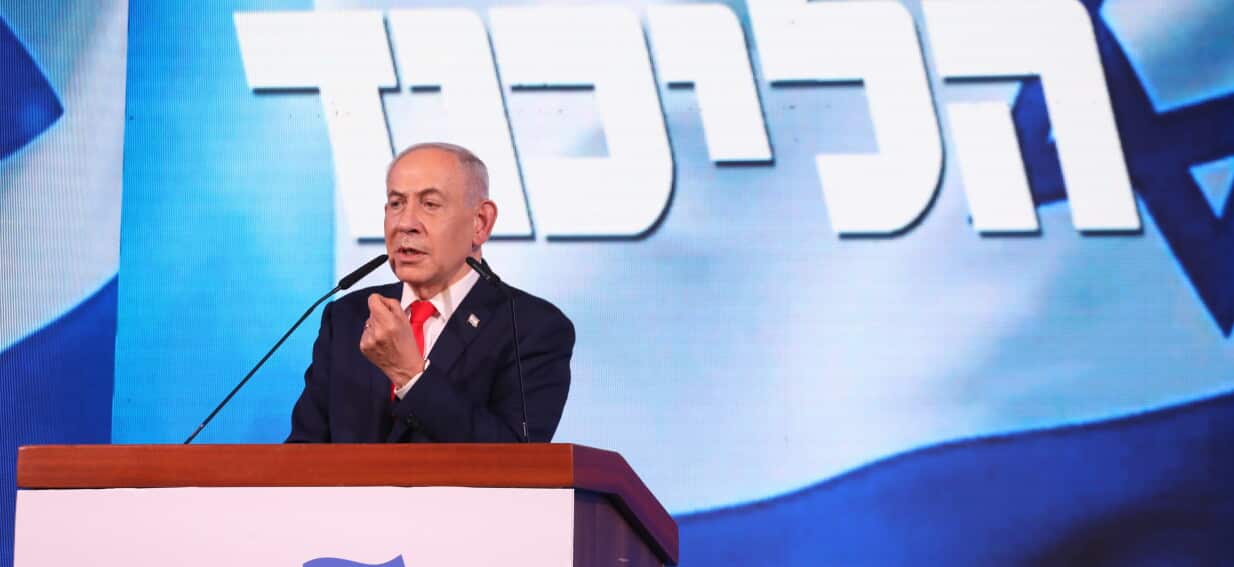 Netanyahu claims fraud as knife-edge Israeli election leaves parliament deadlocked