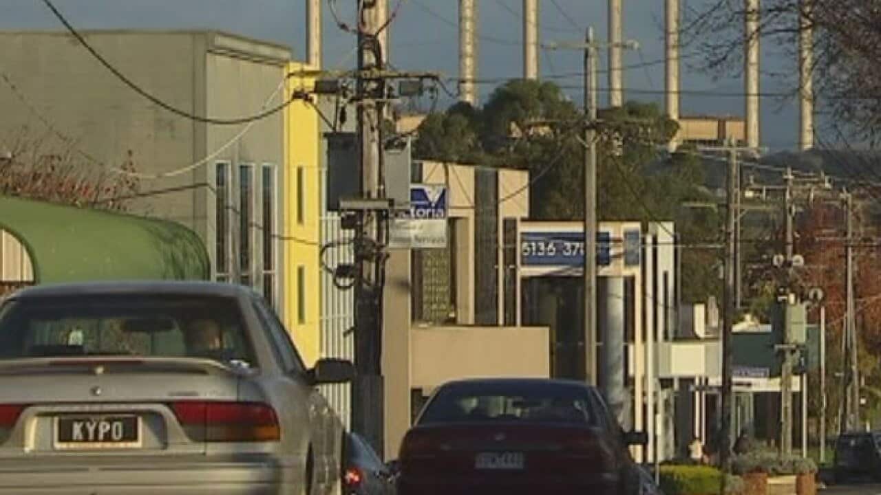 LaTrobe_part2_L_120626_sbs_1112324135