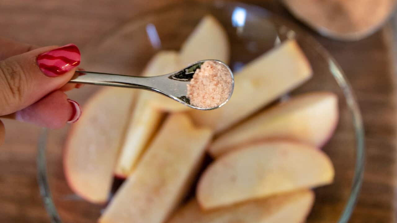 Apple and salt - Mauritius food