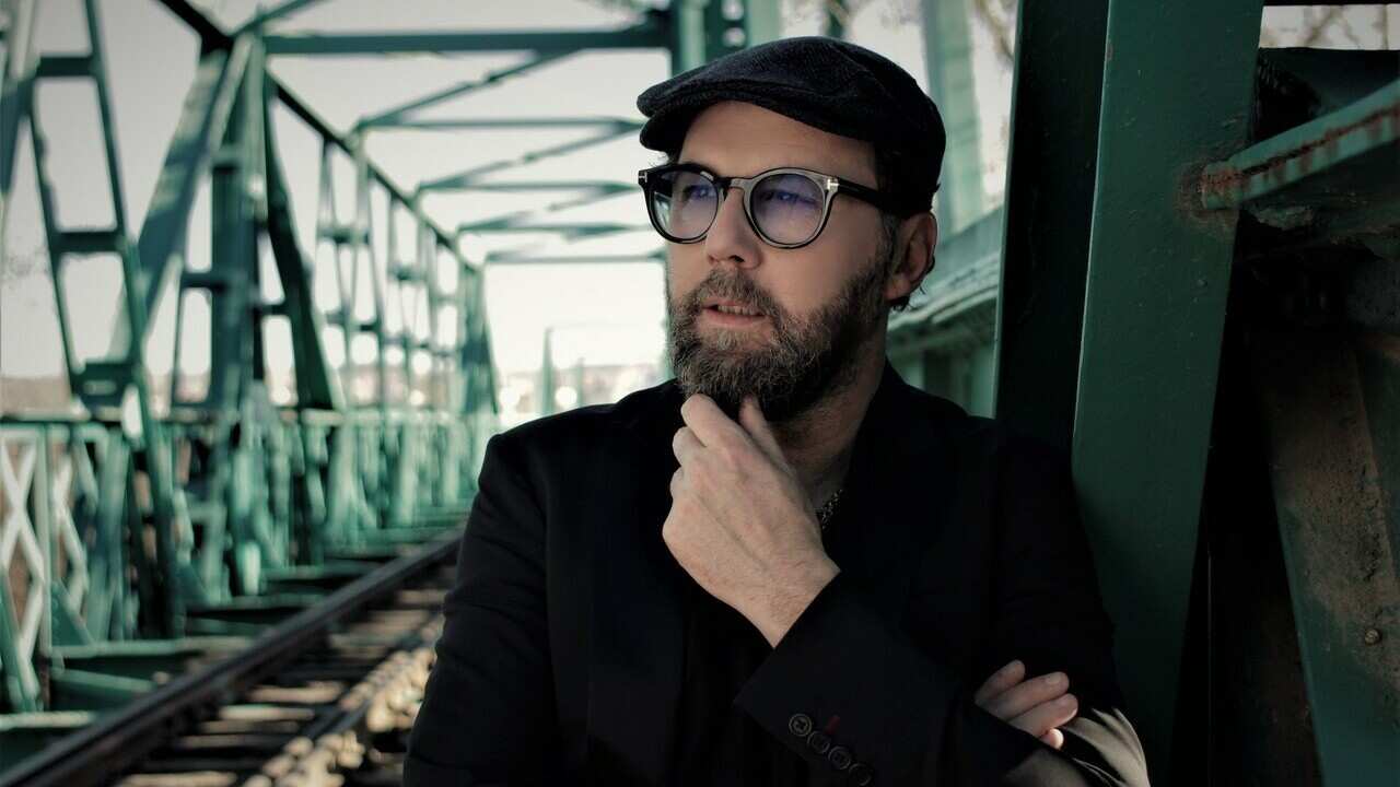 Paolo Vallesi è nato a Firenze il 18 maggio del 1964