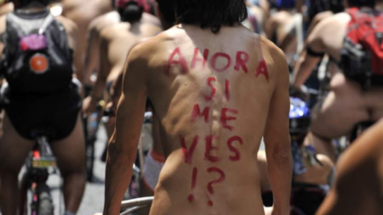 naked_bike_mexico_100614_B_getty_696647584