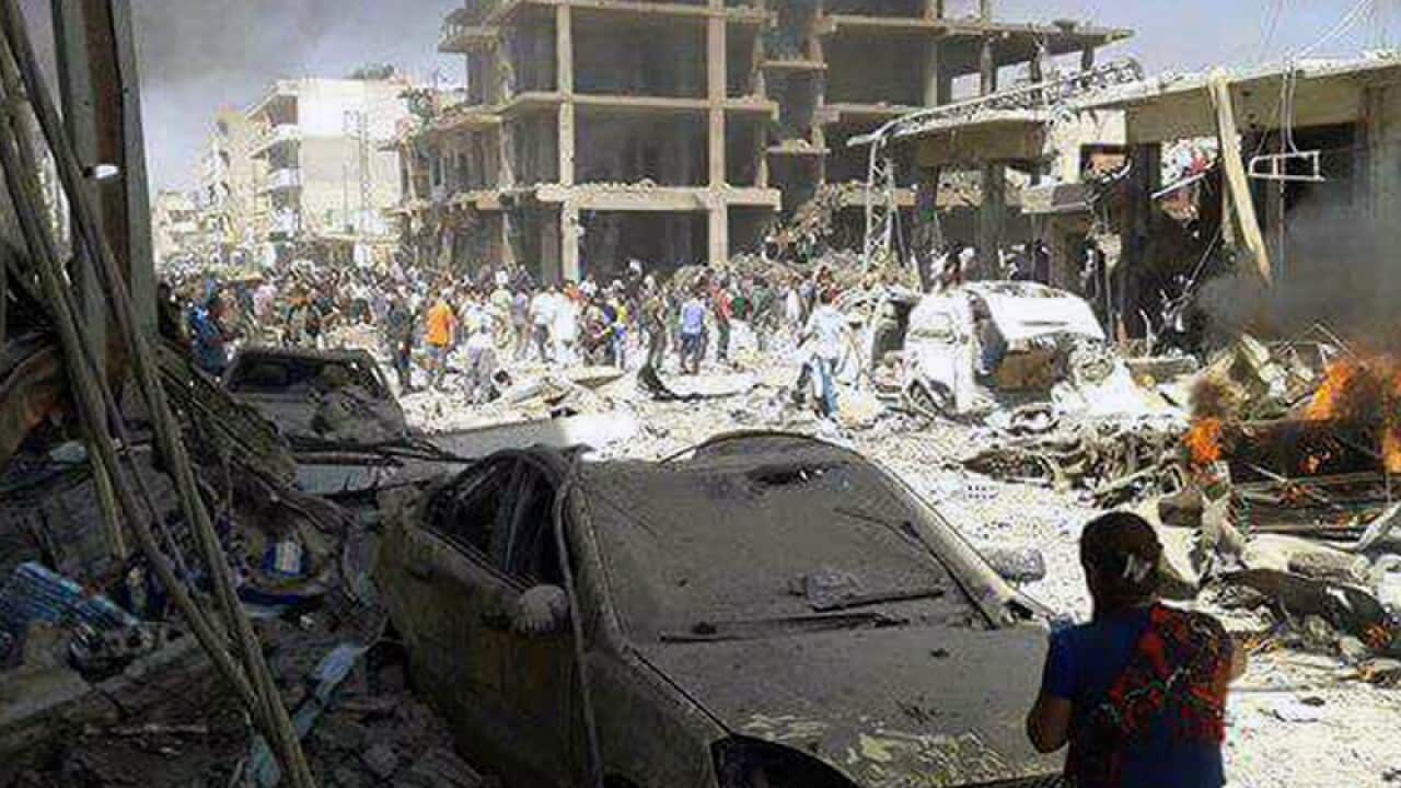Syrians inspect damages in Qamishli