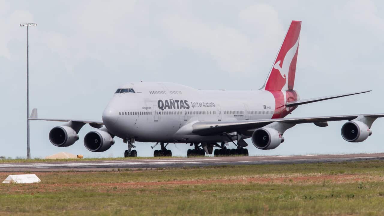 Qantas has struck a deal with the federal government to offer an additional three coronavirus rescue flights.