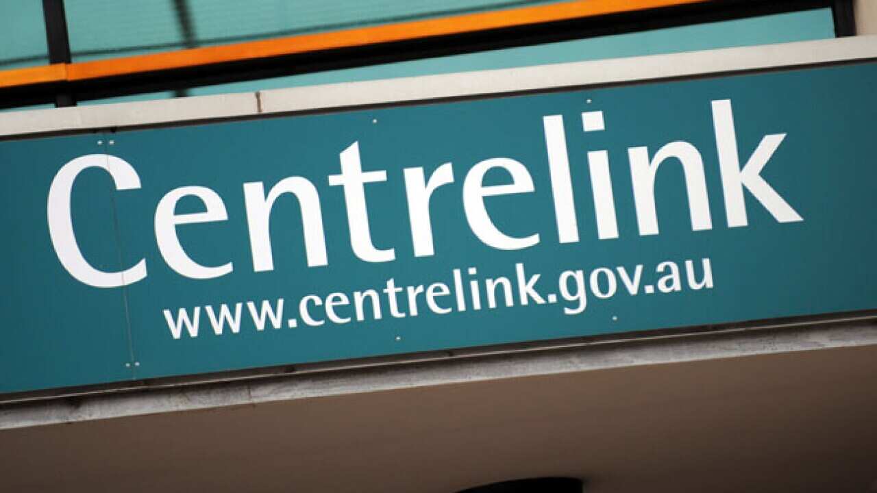 centrelink_b_20110414_aap_1376120652