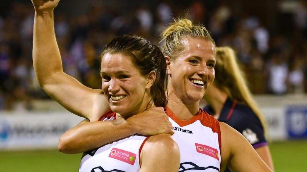 AFLW CROWS BULLDOGS