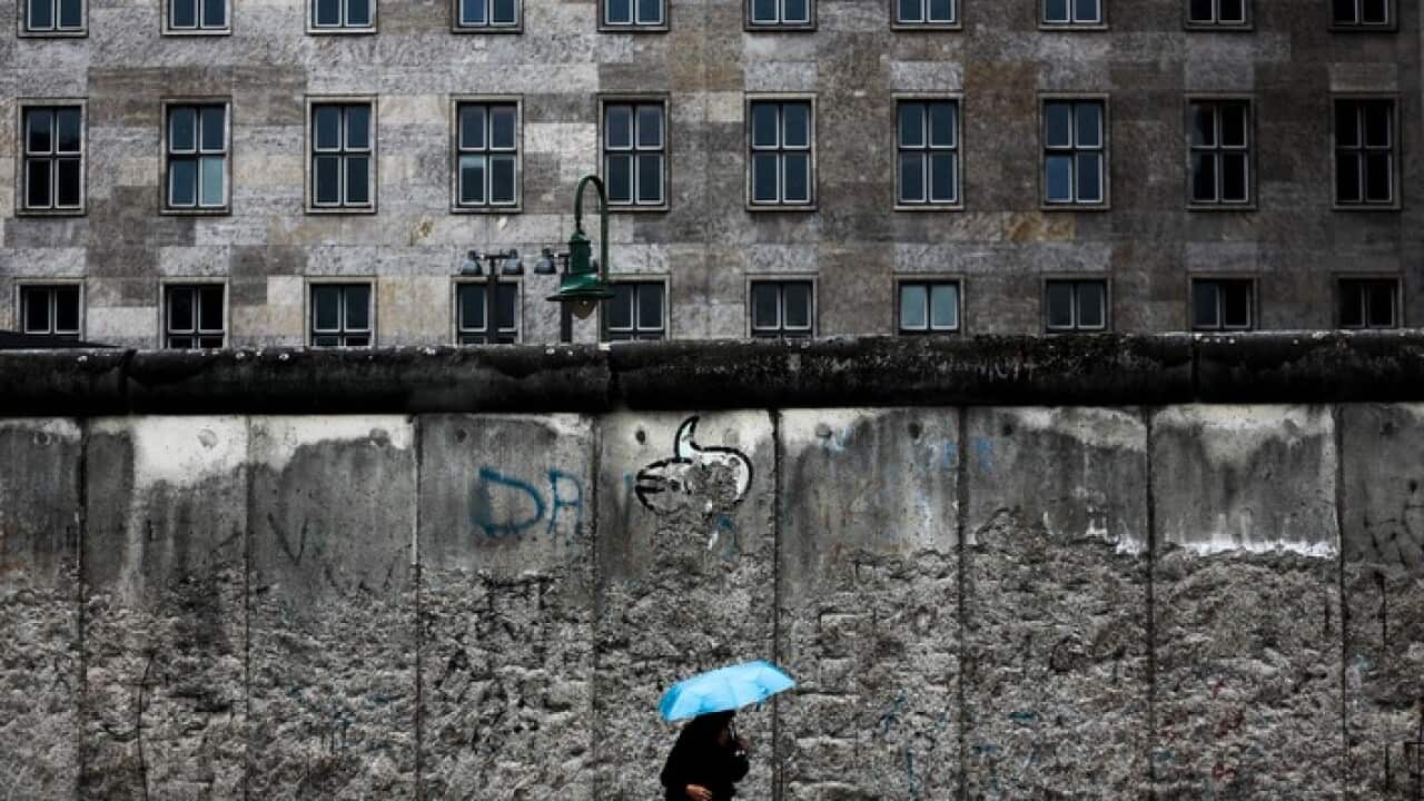 berlin_wall_aap.jpg