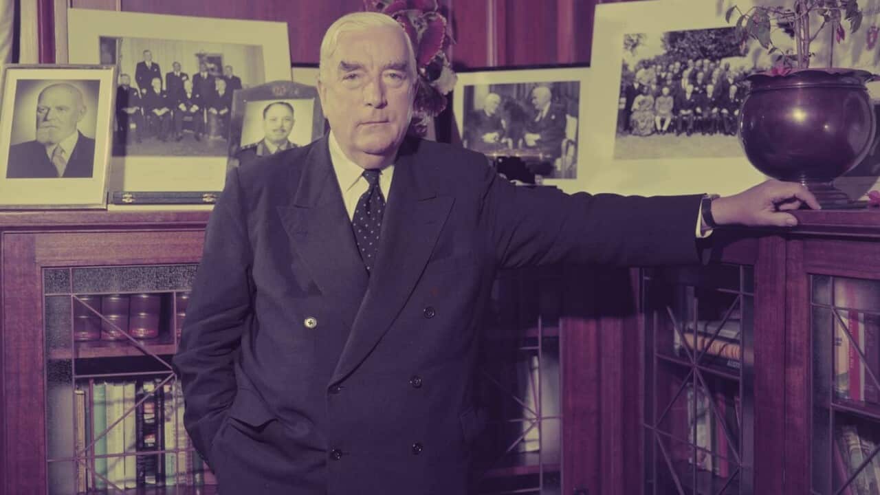 Robert_Menzies_1960_colour.jpg