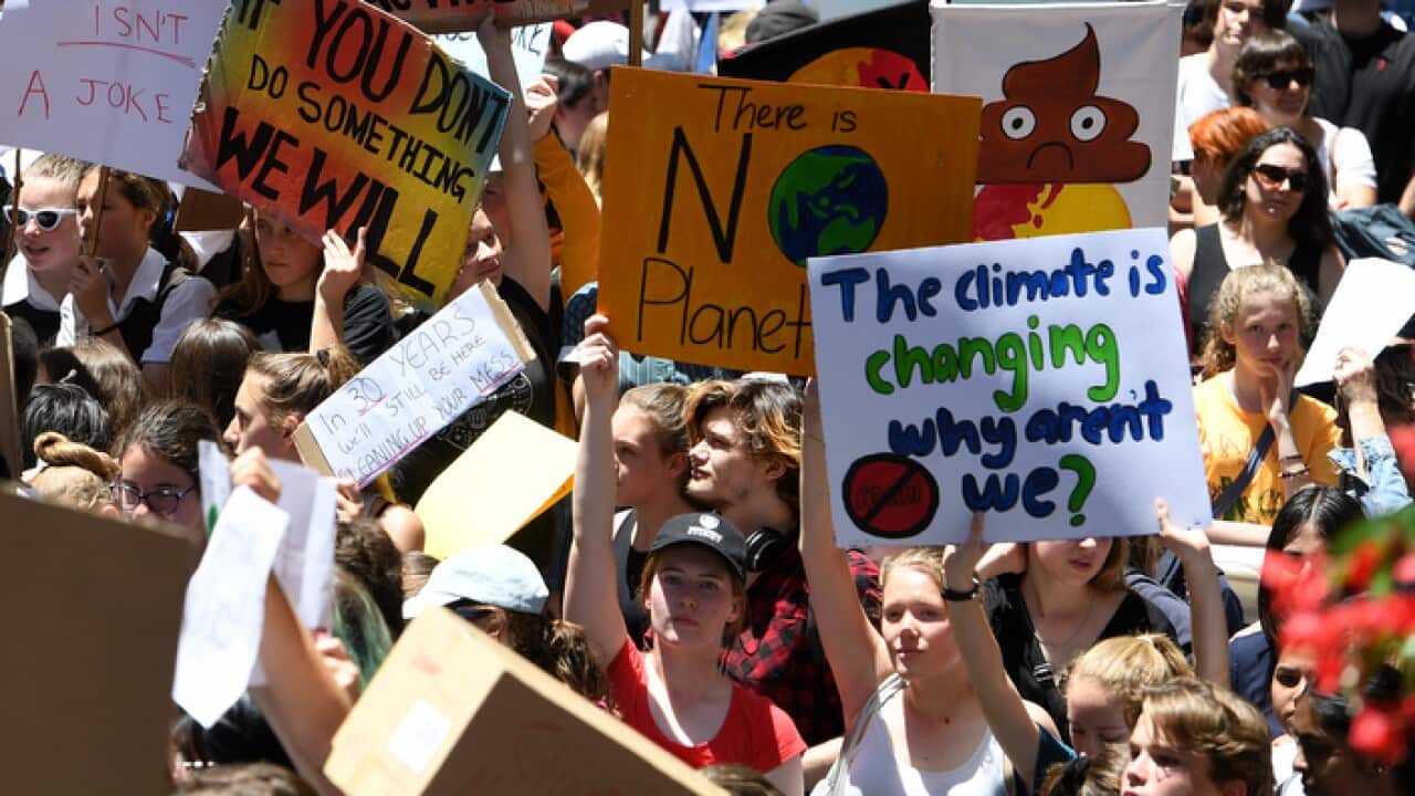 Thousands of students rally demanding action on climate change in Sydney