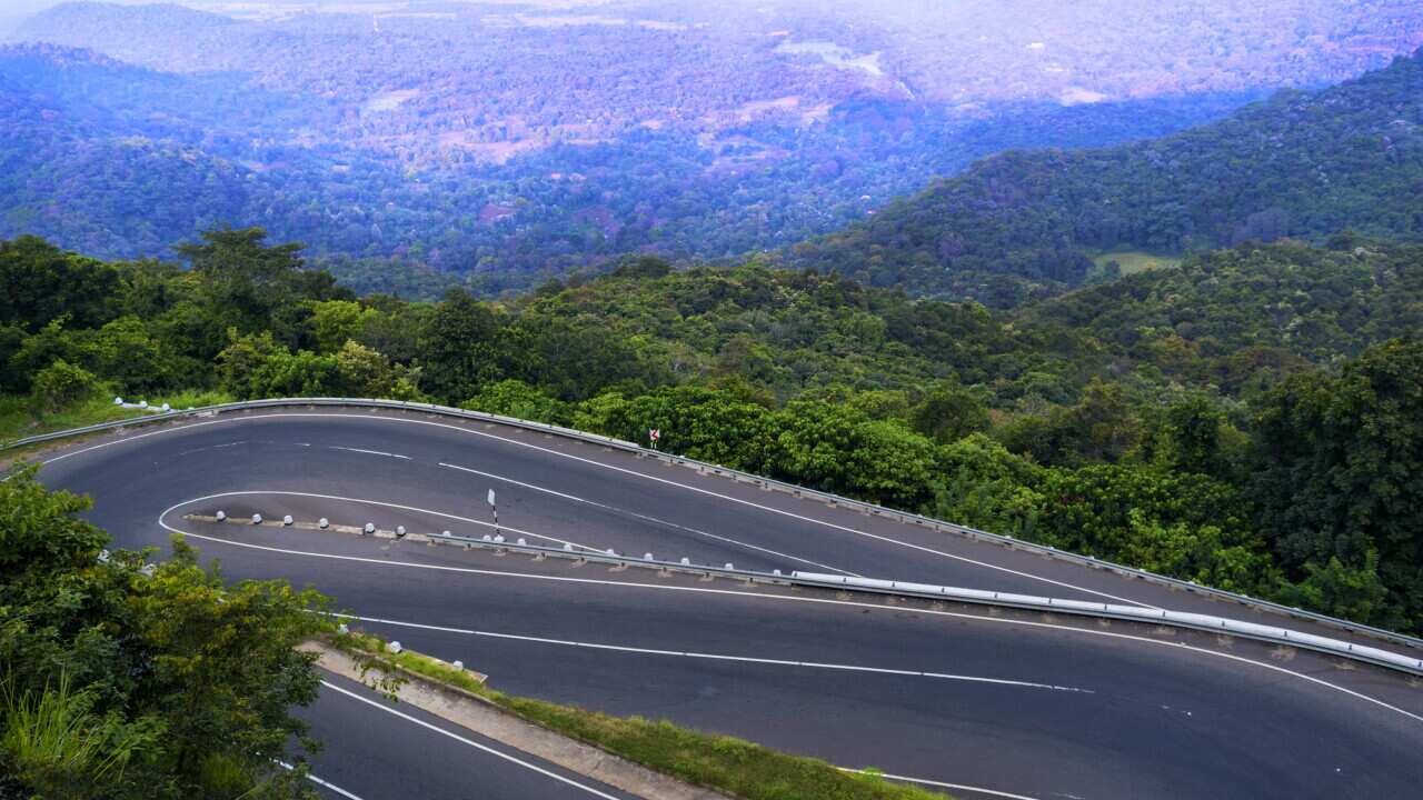 18 bends road in sri lanka