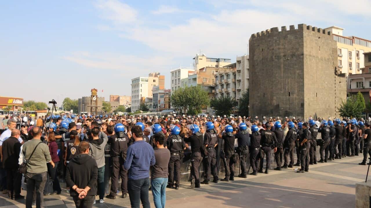 protest in Diyarbakir against removal of Kurdish mayors