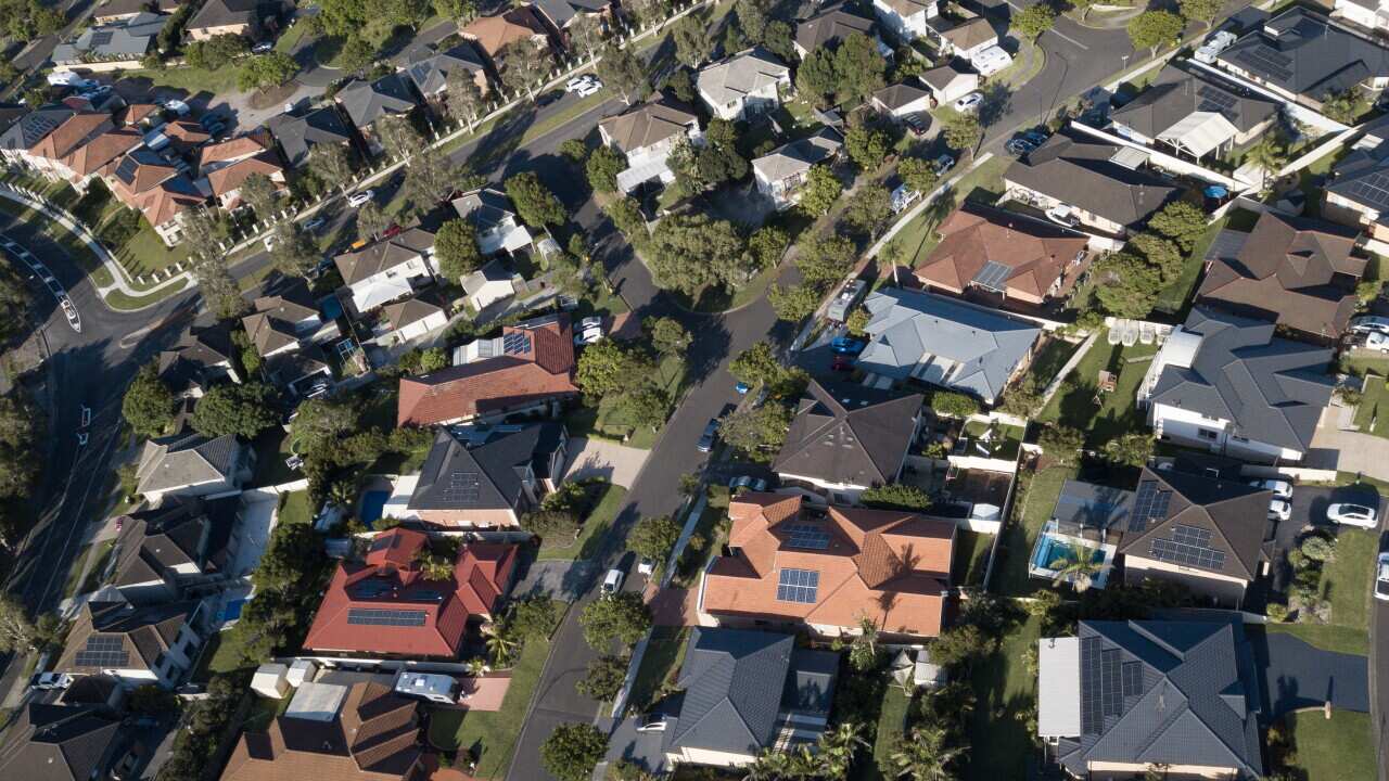 HOUSING AERIALS