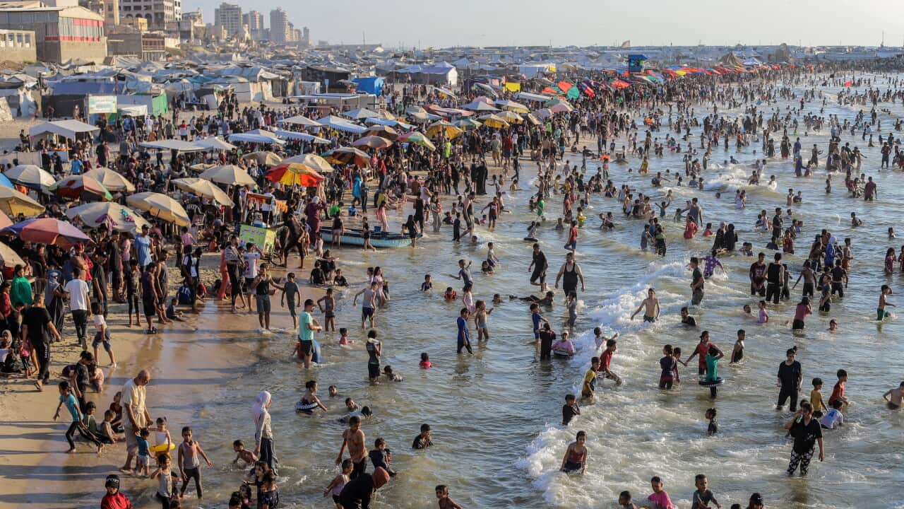 Palestinian Families Relax On Beach In Gaza City - Palestine