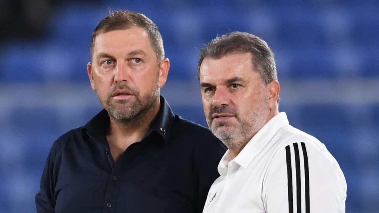Peter Cklamovski (L), Ange Postecoglou