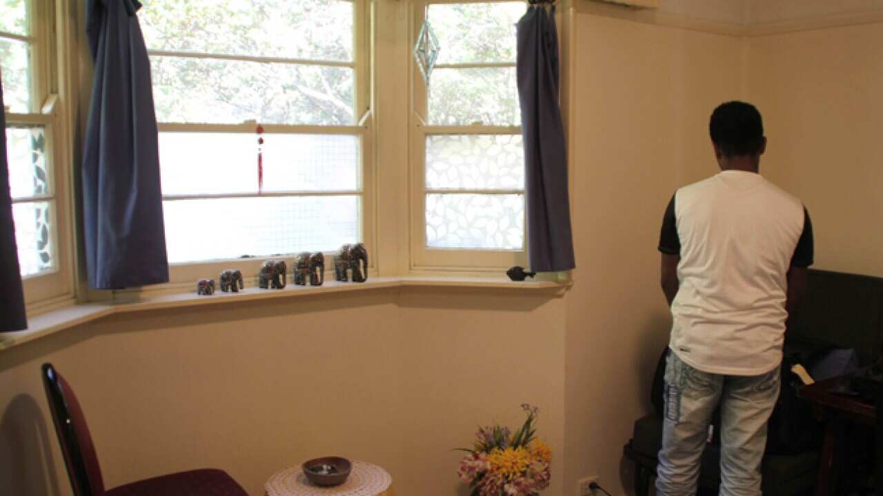 refugee_man_Sydney_aap-large_1045956539