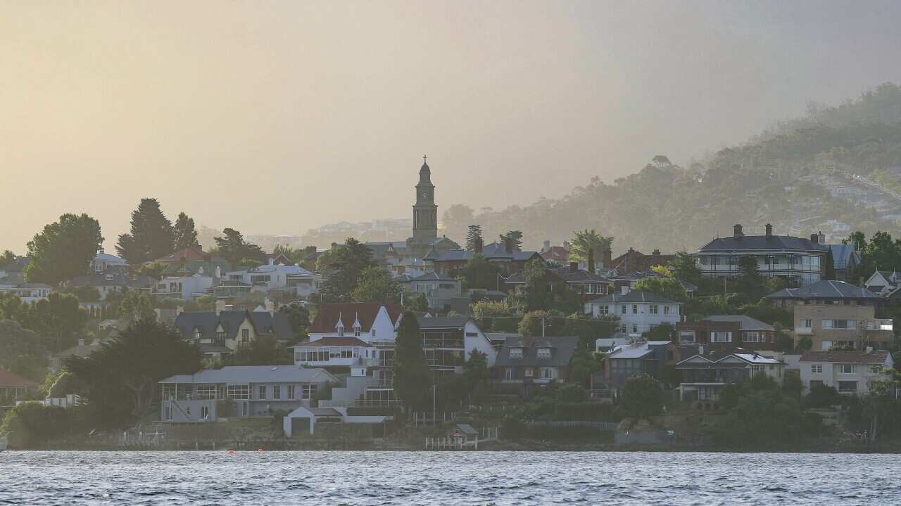Houses along the Derwent River, Hobart