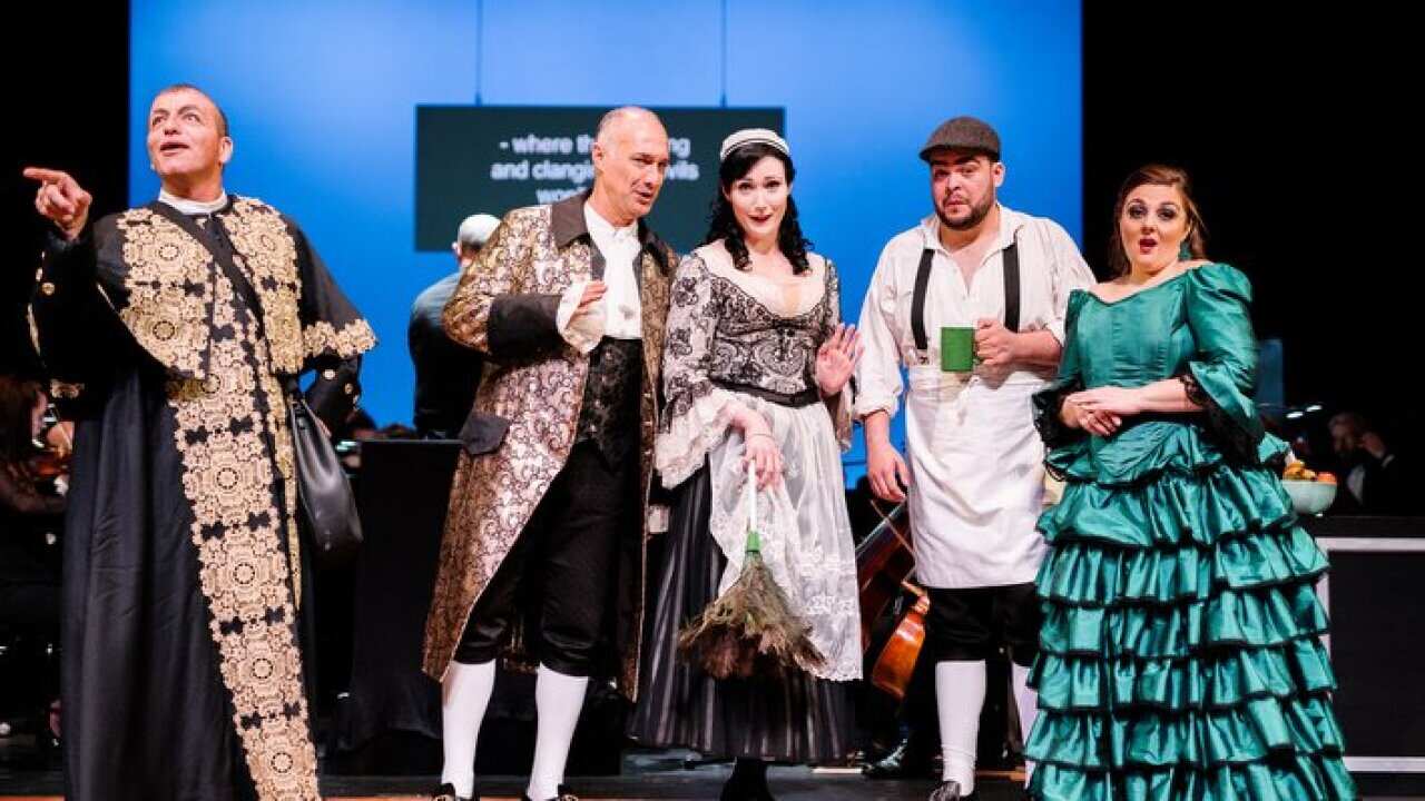 Paolo Pecchioli (L) and Chiara Amarù (R)