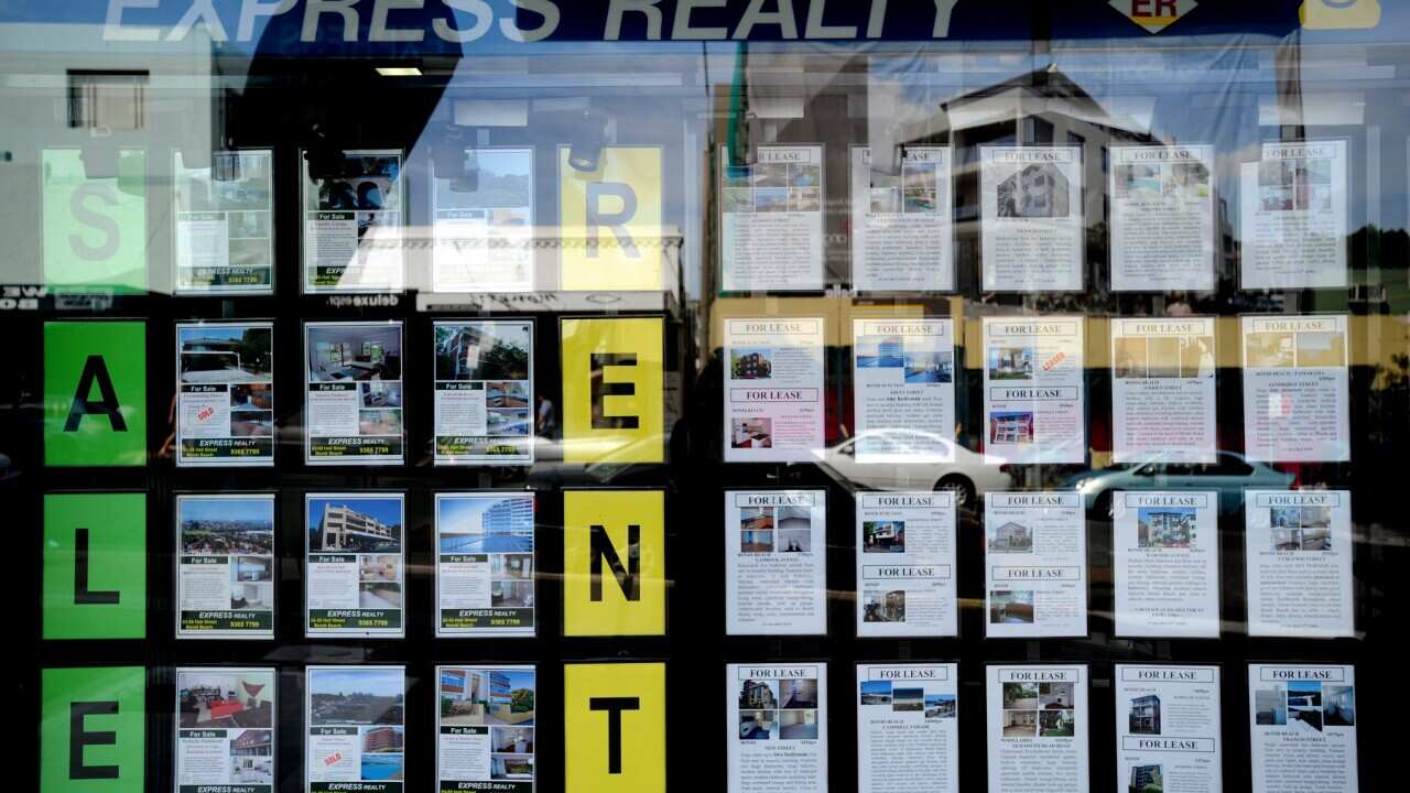 REAL ESTATE AGENT STOCK