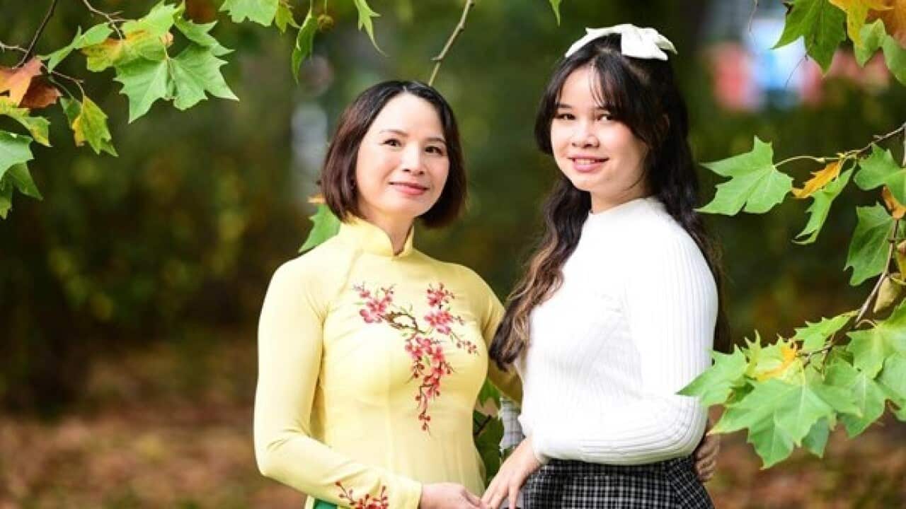 Chị Hằng và con gái Lena.jpg