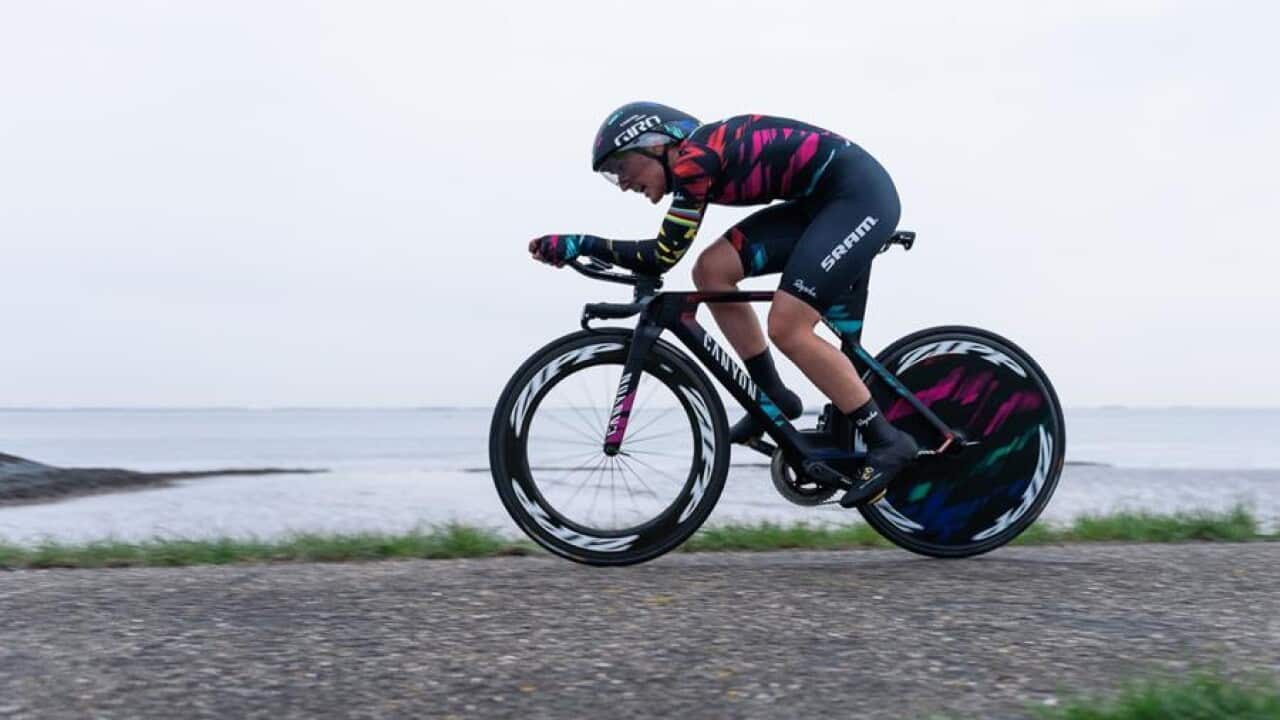 Lisa Brennauer (Canyon SRAM) shows why she earned the rainbow stripes in the time trial in 2014