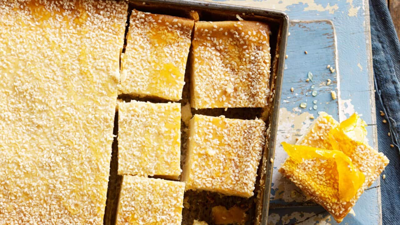 Sesame cheesecake (myzithropita hyti)