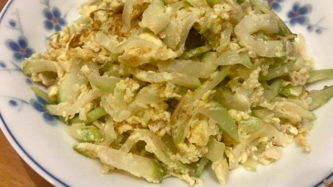 Fried Eggs with Striped Hairy Melon