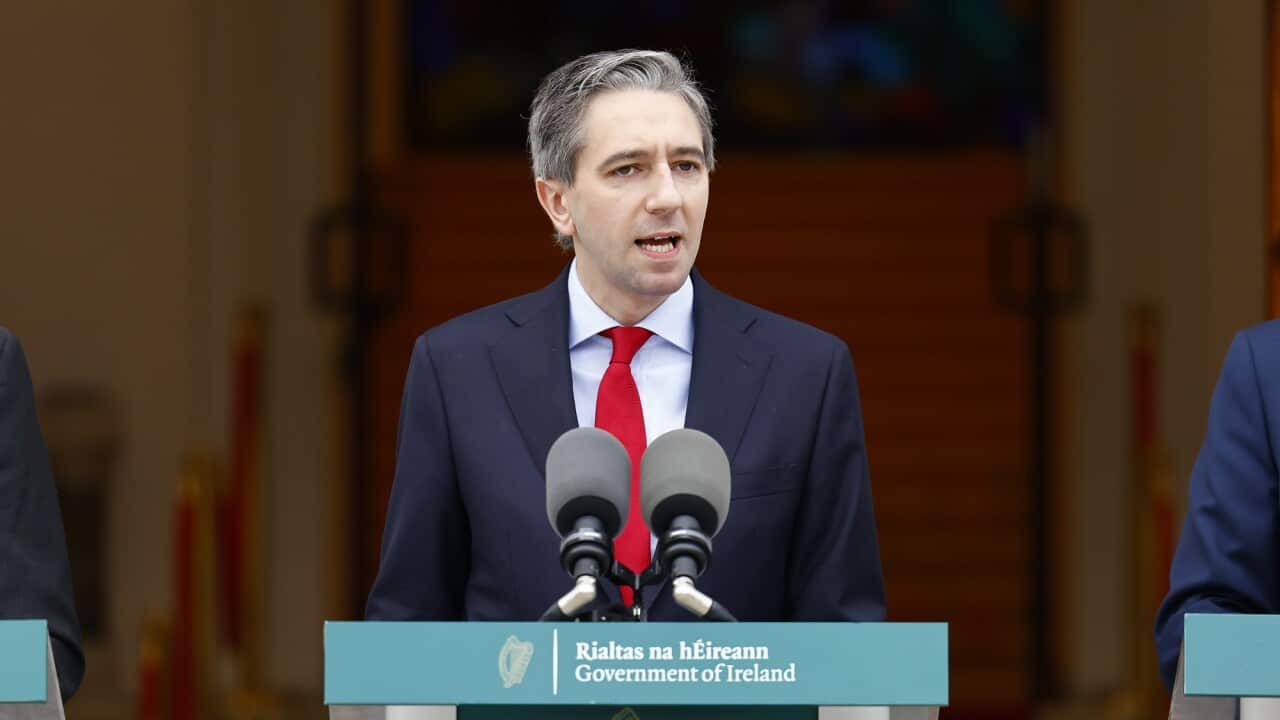 Il primo ministro irlandese Simon Harris durante una conferenza stampa a Berlino.