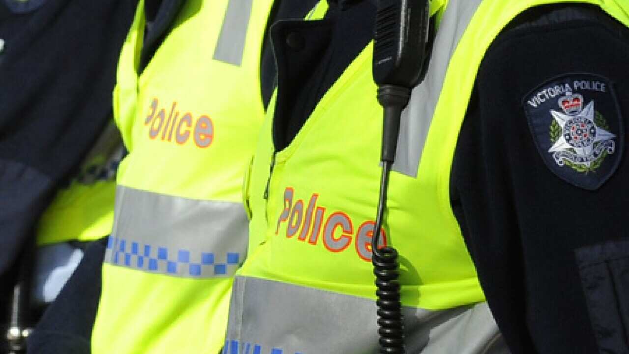 police_melbourne_b_091129_aap_942743581