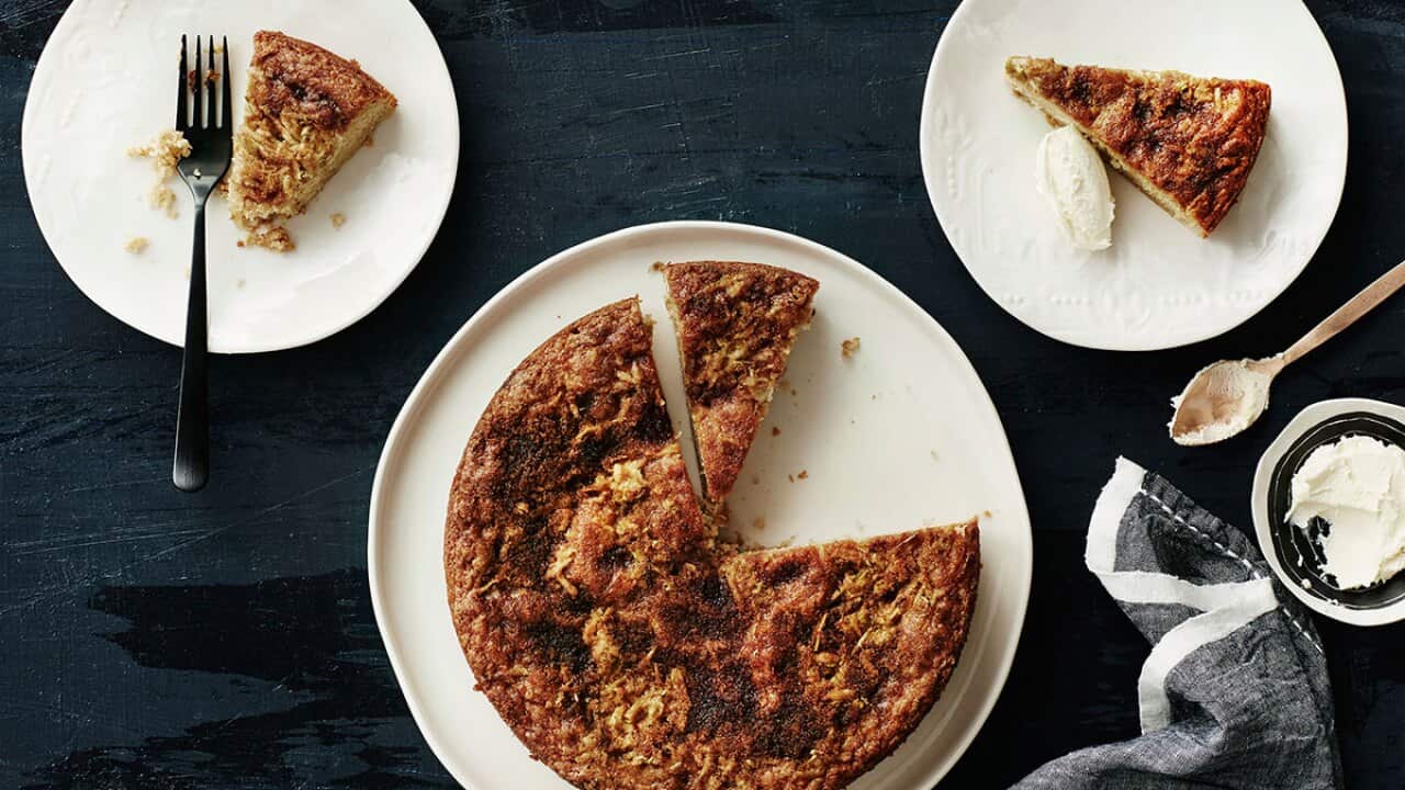 Spiced Granny Smith, yoghurt and brown sugar cake