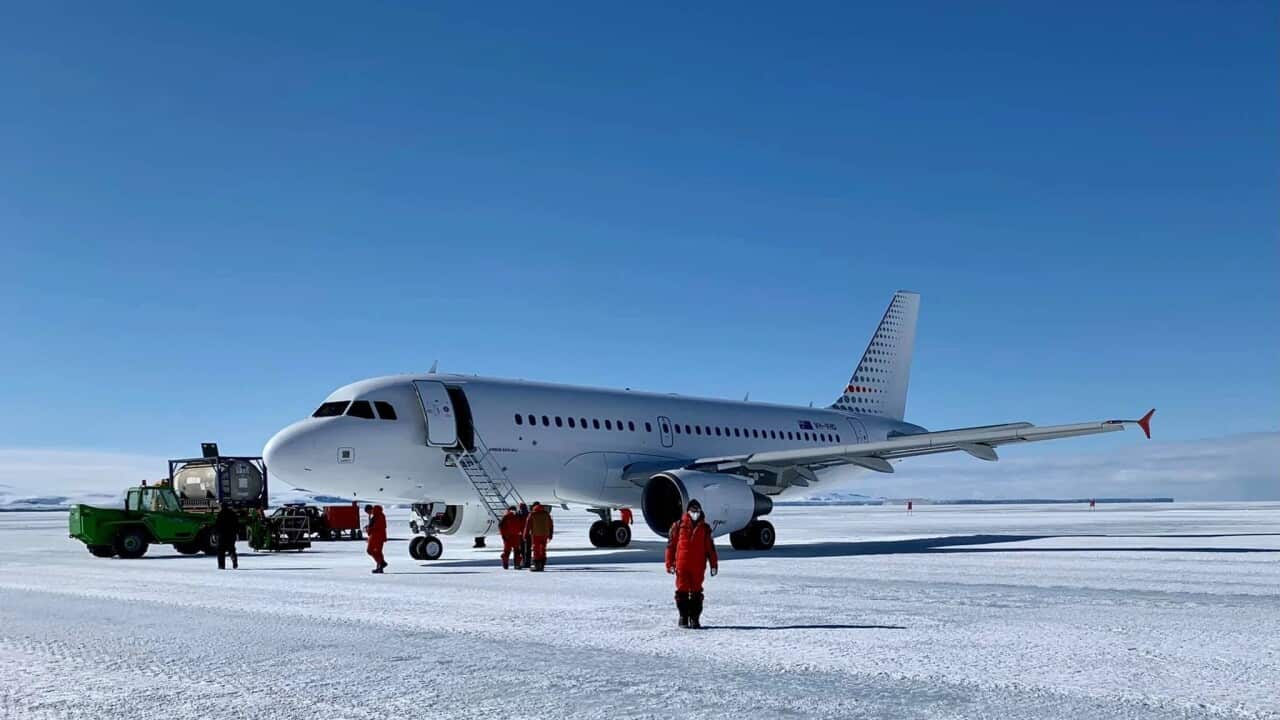 The arrival of the first team at the Zucchelli station