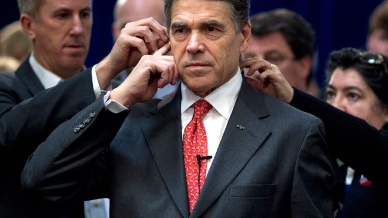 rick_perry_120104_B_AAP_982880767