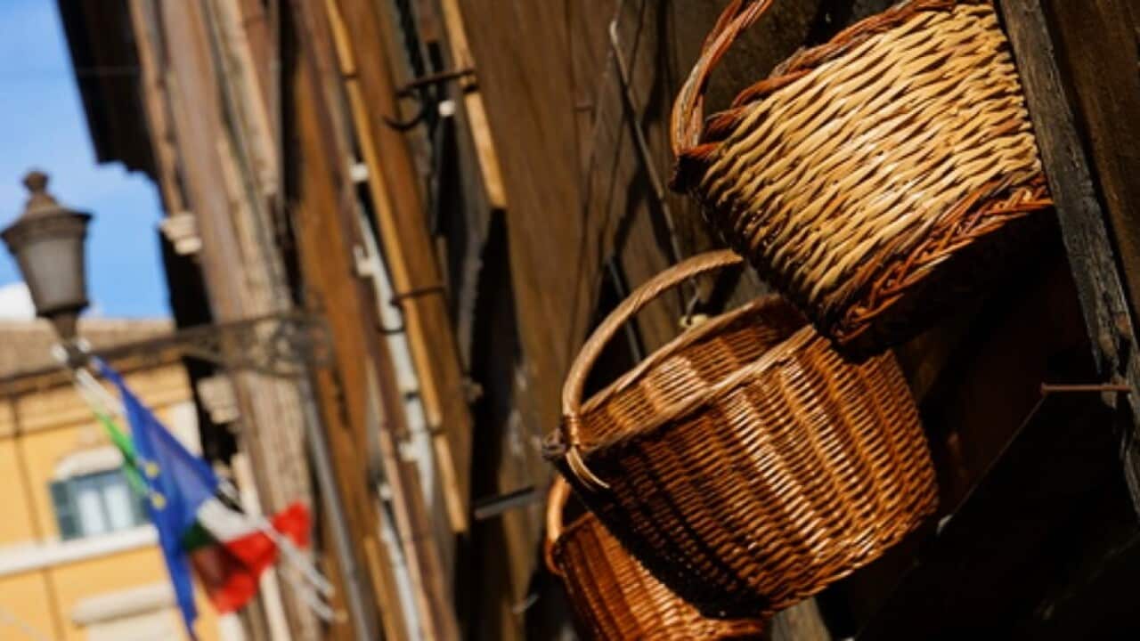 “Paradossalmente, lì dove il baratto ci ha fatto avvicinare, il distanziamento sociale ci fa allontanare"
