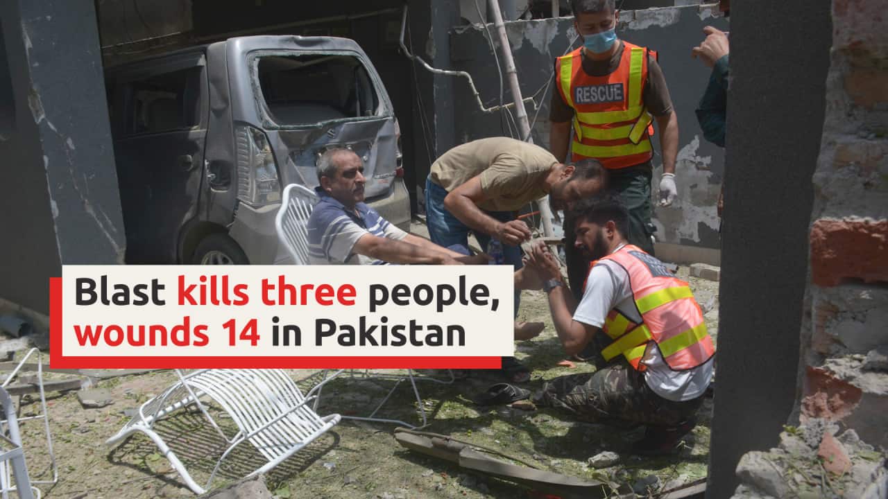 Blast kills three people, wounds 14 in Pakistan