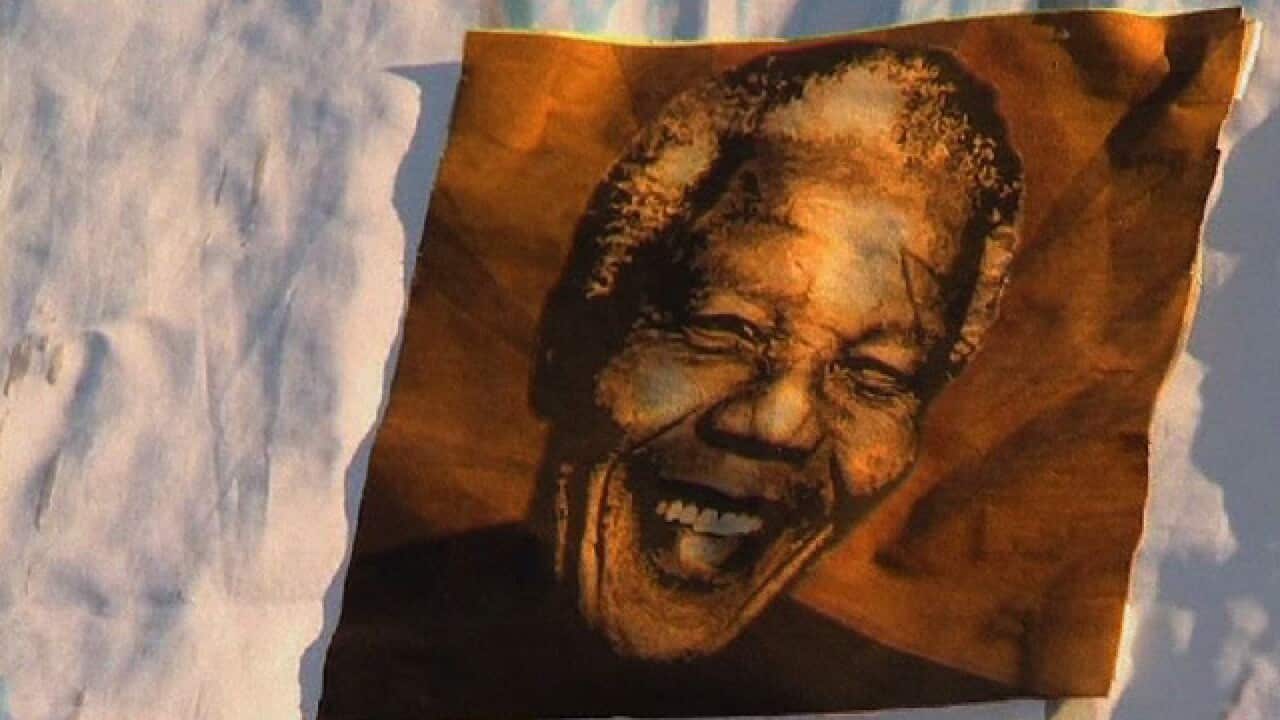 MANDELA_301707001
