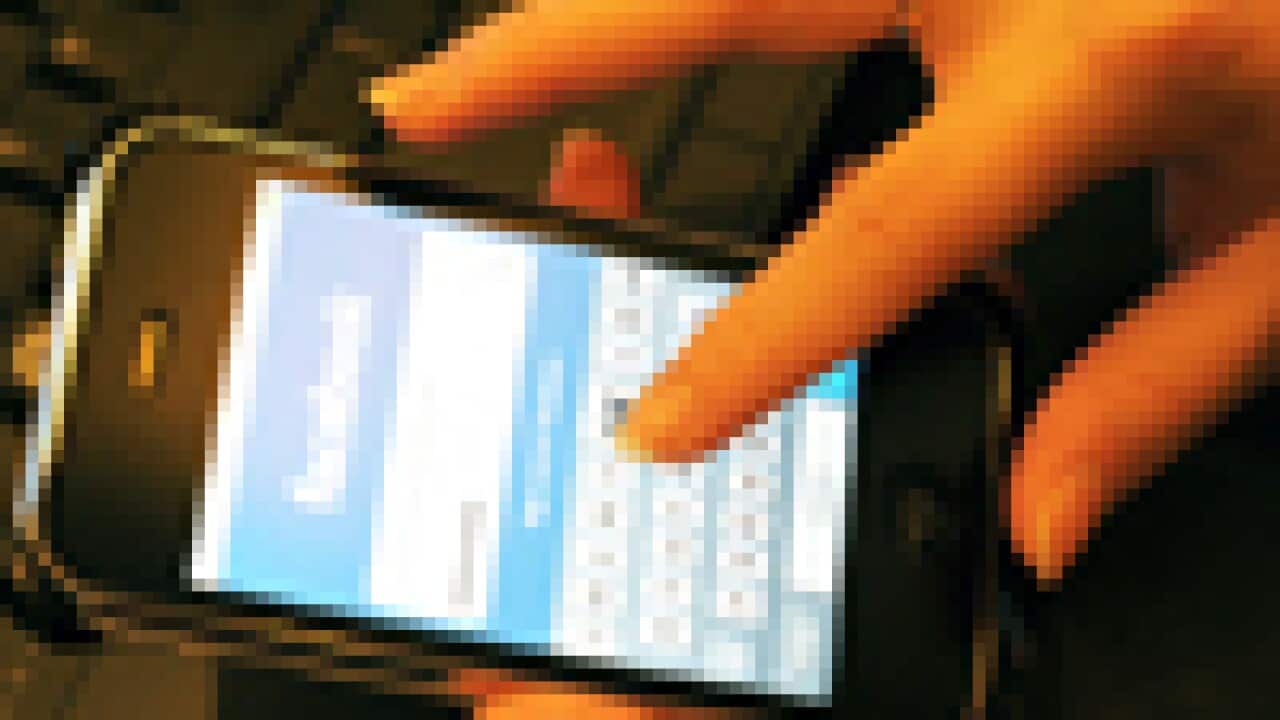 Facebook_Iphone_1203112_SMALL-HOMEPAGE_Getty_782633411