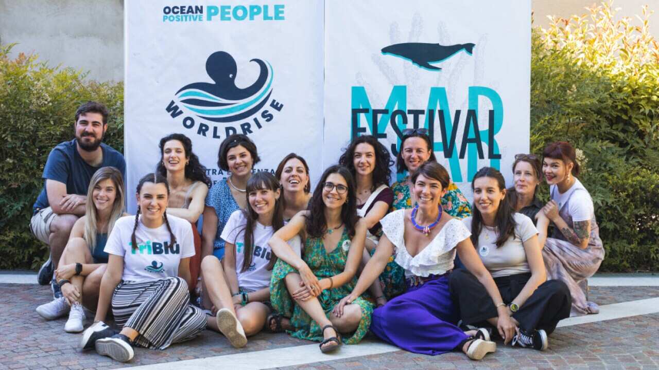 Foto di gruppo con gli organizzatori del Festivalmar di Milano