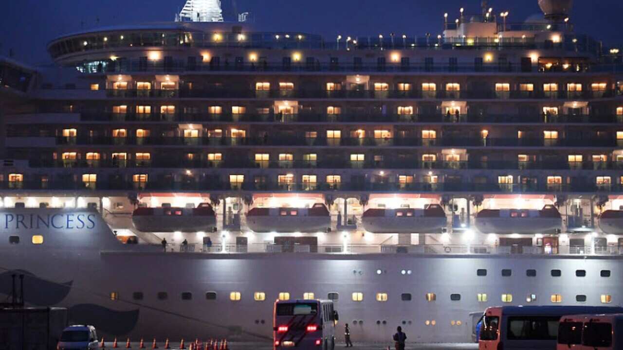Un'immagine della nave da crociera ancorata al porto di Yokohama dal 3 febbraio