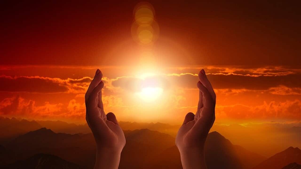 Religion, faith, hand – Pixabay.