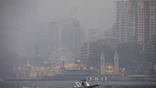 Bushfire smoke affecting Sydney Harbour in January 2020 (Getty).