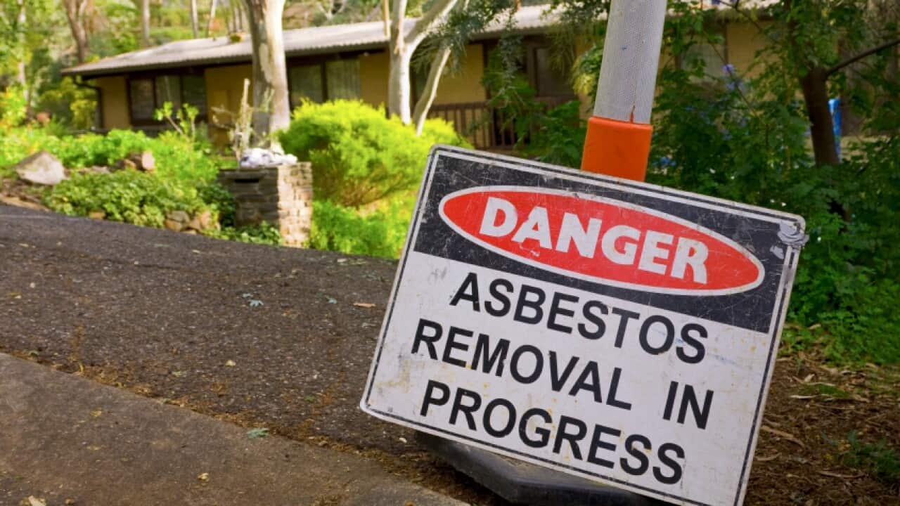 Supplied stock image obtained Friday, Nov. 1, 2013 of an asbestos removal warning sign. (AAP Image/Supplied) NO ARCHIVING, EDITORIAL USE ONLY