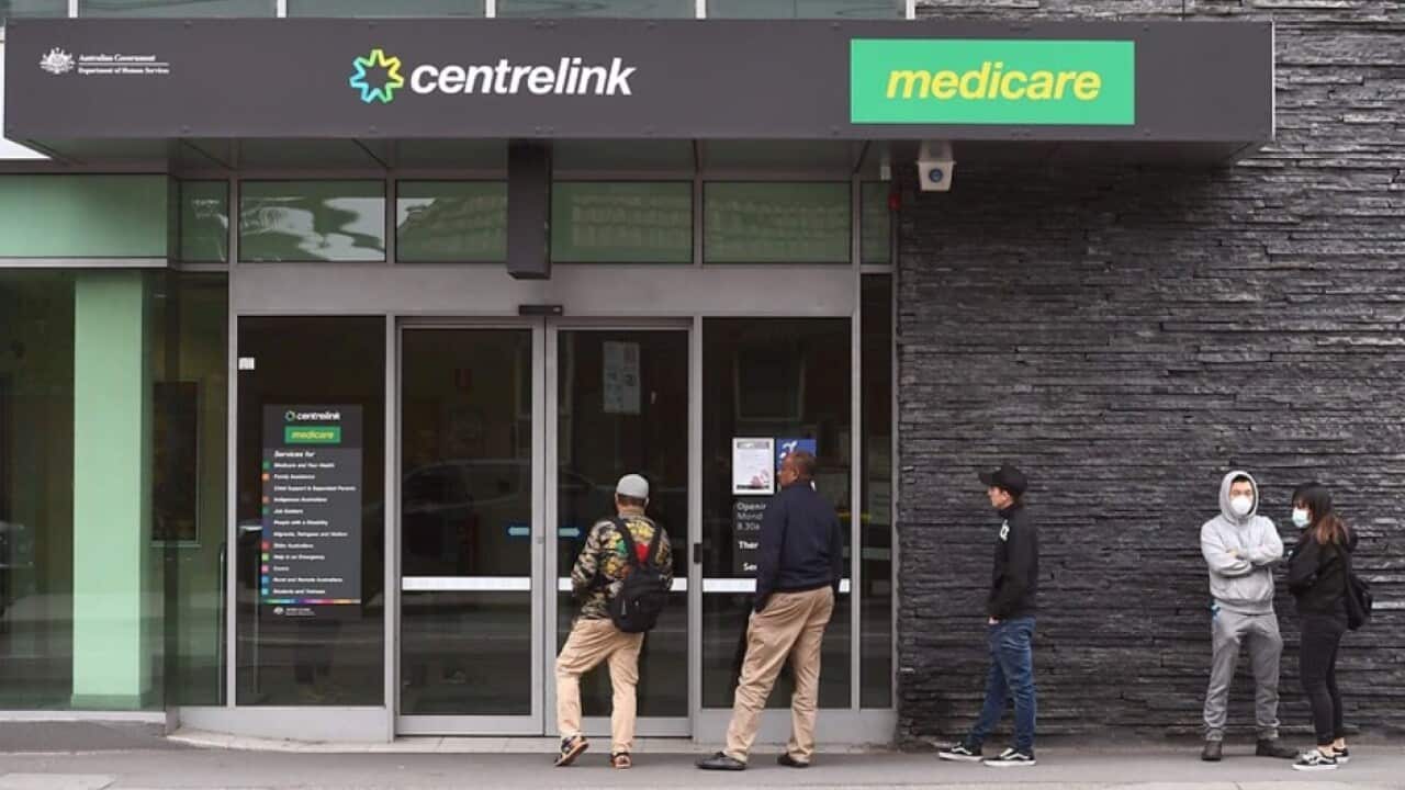 More than one million Australians are currently receiving the COVID-19 Disaster Payment. Source: William West / Getty Images