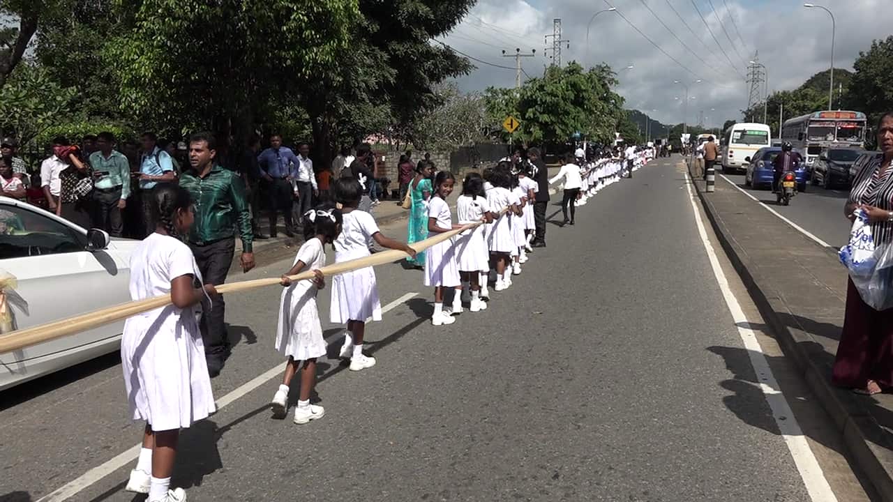 Longest saree for Gunnes record