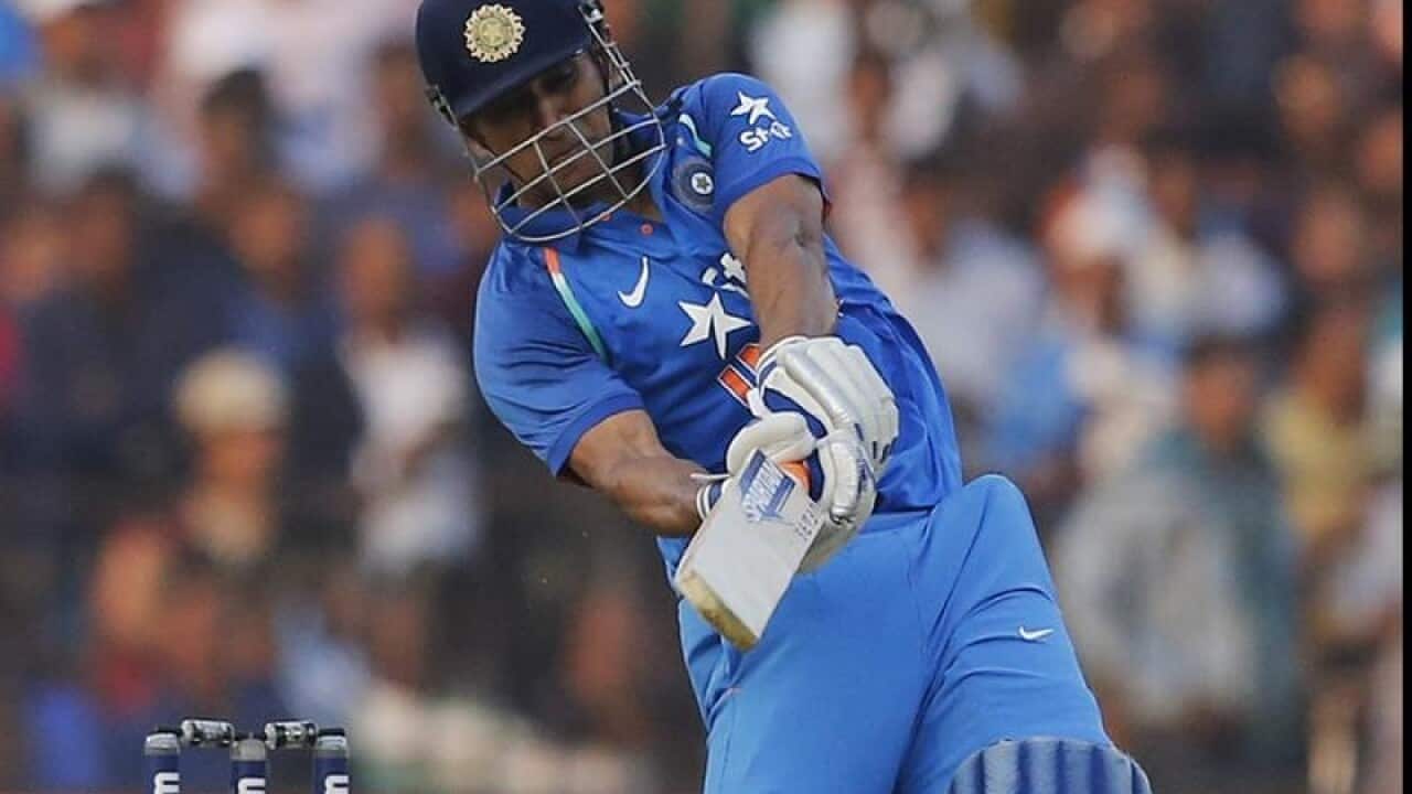 Mahendra Singh Dhoni bats
