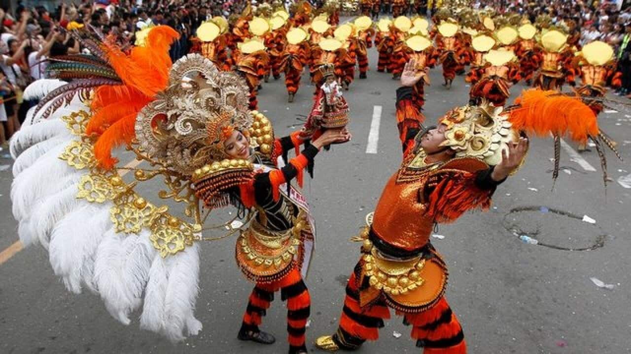 Sinulog dancers
