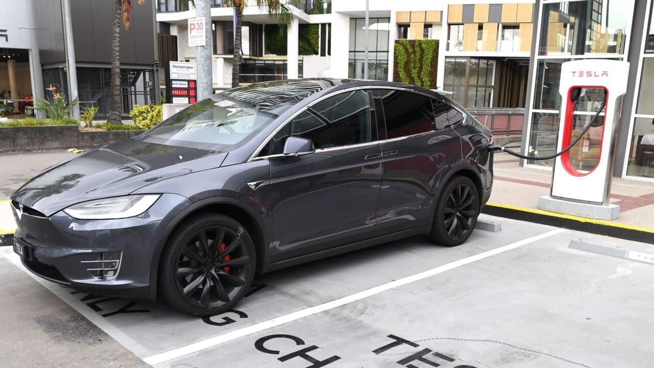 یک خودروی برقی