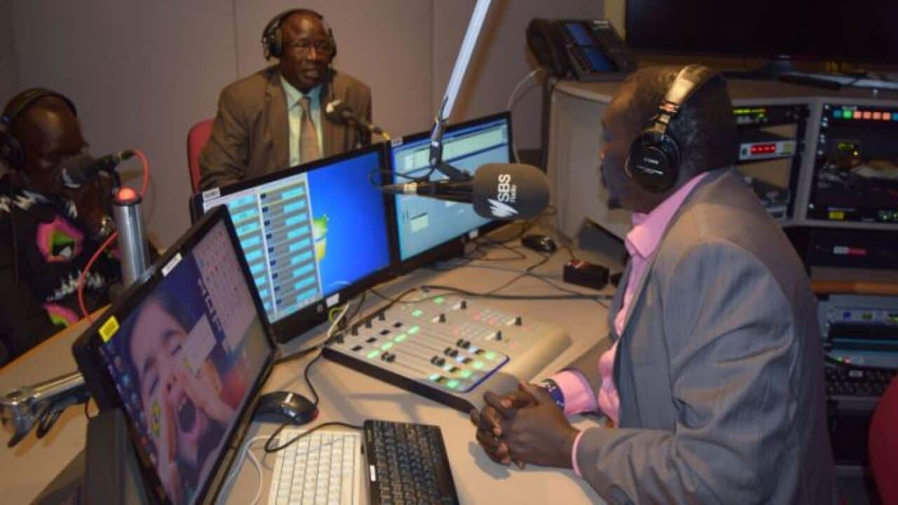 Pieng, Adhaardit in SBS studio